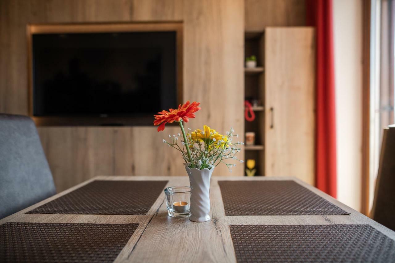 טירולו Residence Neuhof מראה חיצוני תמונה